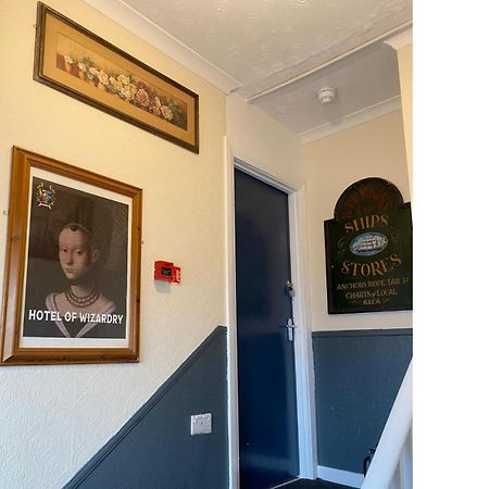 Hotel Of Wizardry Great Yarmouth Esterno foto