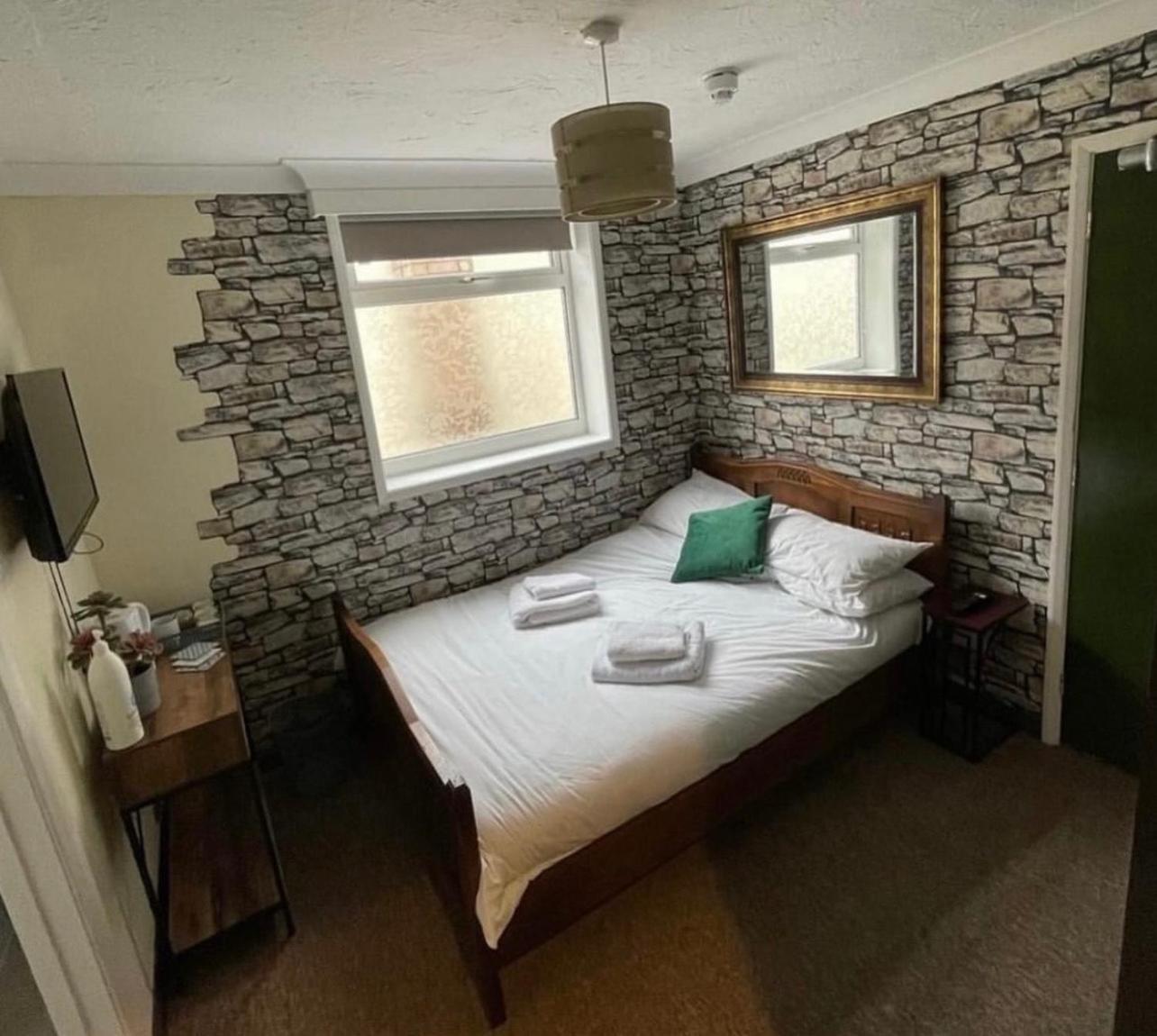 Hotel Of Wizardry Great Yarmouth Esterno foto